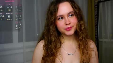 Snapshot of kendraedger chatting on 11/30/25, 08:57 Kira online show from 11/30/25, 08:57