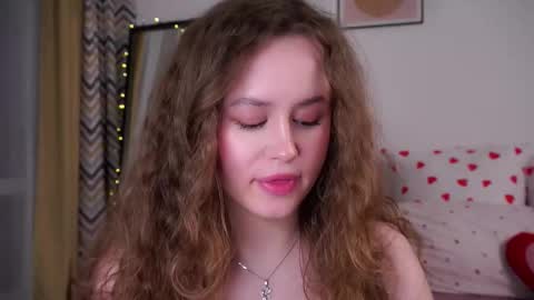 Snapshot of kendraedger chatting on 03/28/26, 09:58 Kira online show from 03/28/26, 09:58