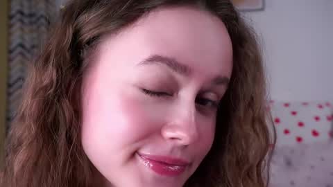 Snapshot of kendraedger chatting on 04/02/26, 10:29 Kira online show from 04/02/26, 10:29