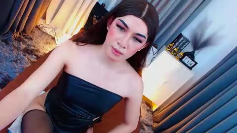 Snapshot of kendrahunter_____ chatting on 02/14/25, 02:07 Kendra online show from 02/14/25, 02:07