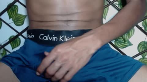 modelo latinos  independiente online show from 04/13/26, 09:59