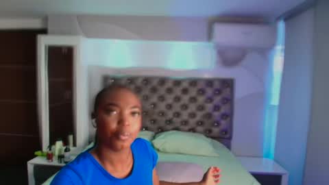 keniagoldenx online show from 06/02/26, 03:36