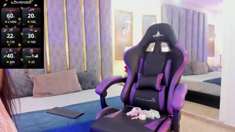 Snapshot of keniavelvet_ chatting on 02/12/26, 04:02 keniavelvet online show from 02/12/26, 04:02