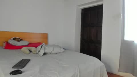 Kenia online show from 03/12/26, 07:53