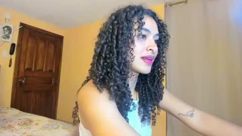 Snapshot of keniia_riizz chatting on 07/29/26, 05:33 Kenia online show from 07/29/26, 05:33