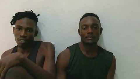 Kenia online show from 10/17/25, 01:03