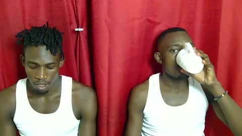 Kenia online show from 11/10/25, 04:17