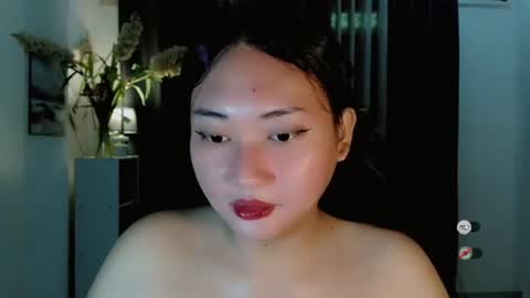 Snapshot of kennaxx69 chatting on 11/08/25, 01:39 kennaxx69 online show from 11/08/25, 01:39