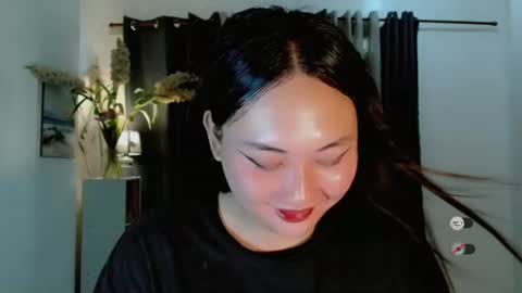 Snapshot of kennaxx69 chatting on 11/12/25, 02:34 kennaxx69 online show from 11/12/25, 02:34