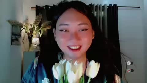 Snapshot of kennaxx69 chatting on 11/13/25, 12:53 kennaxx69 online show from 11/13/25, 12:53