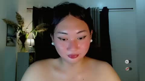 Snapshot of kennaxx69 chatting on 11/18/25, 04:00 kennaxx69 online show from 11/18/25, 04:00