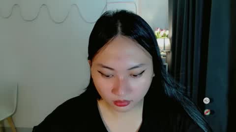 Snapshot of kennaxx69 chatting on 04/19/26, 08:00 kennaxx69 online show from 04/19/26, 08:00