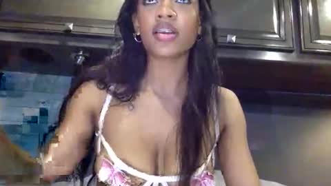 Snapshot of kennedy1024 chatting on 05/14/26, 01:23 kennedy1024 online show from 05/14/26, 01:23