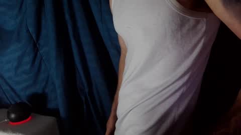 Snapshot of kennerfox77 chatting on 01/04/25, 12:37 Kennfox777 online show from 01/04/25, 12:37