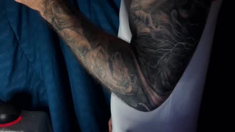 Snapshot of kennerfox77 chatting on 01/07/25, 01:28 Kennfox777 online show from 01/07/25, 01:28