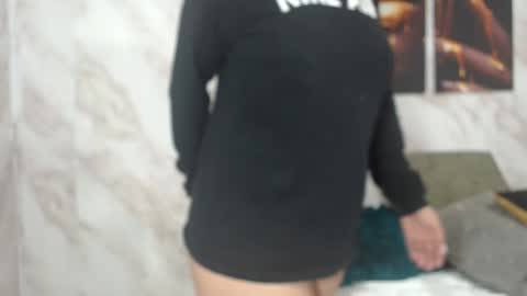 Snapshot of kennethcodyy chatting on 10/10/25, 11:42 kennethcodyy online show from 10/10/25, 11:42