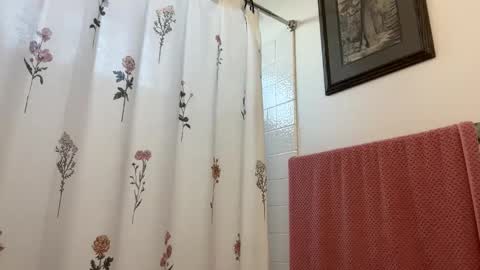 Snapshot of kennibby chatting on 03/16/26, 01:22 kennibby online show from 03/16/26, 01:22