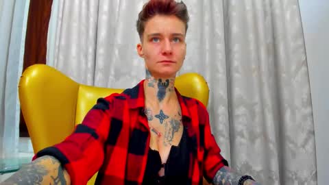 Snapshot of kennyandsellena chatting on 11/21/25, 08:40 Sellena and Kenny online show from 11/21/25, 08:40