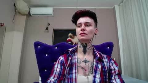 Snapshot of kennyvibe chatting on 06/05/26, 12:22 kennyvibe online show from 06/05/26, 12:22
