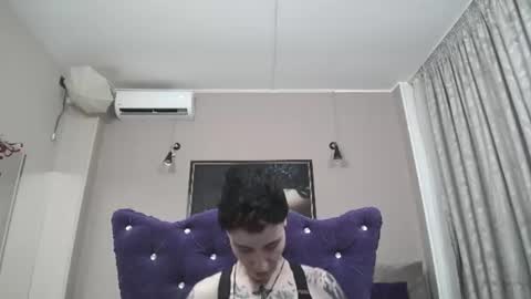 Snapshot of kennyvibe chatting on 07/02/26, 02:34 kennyvibe online show from 07/02/26, 02:34