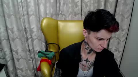 Snapshot of kennyvibe chatting on 07/13/26, 01:58 kennyvibe online show from 07/13/26, 01:58
