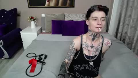 Snapshot of kennyvibe chatting on 07/18/26, 12:09 kennyvibe online show from 07/18/26, 12:09
