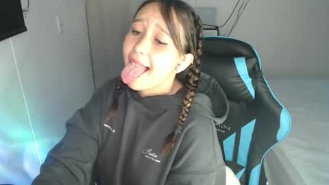 Snapshot of kenshi2302 chatting on 11/26/25, 11:06 kenshi2302 online show from 11/26/25, 11:06