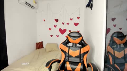 Snapshot of kenshi_roa chatting on 02/18/26, 04:25 kenshi_roa online show from 02/18/26, 04:25