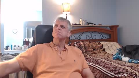 Snapshot of kent_ham chatting on 02/15/25, 01:10 kent_ham online show from 02/15/25, 01:10