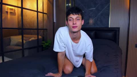 Peter     online show from 04/08/26, 05:57