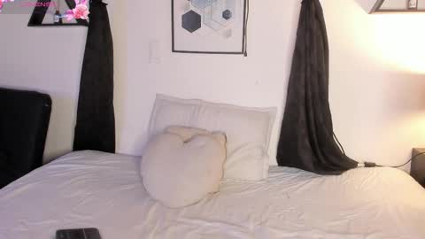 KENTHA  online show from 02/21/26, 10:38