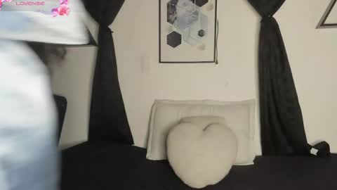 KENTHA  online show from 02/24/26, 10:35