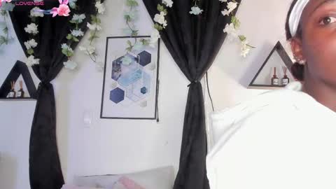 KENTHA  online show from 05/05/26, 10:34