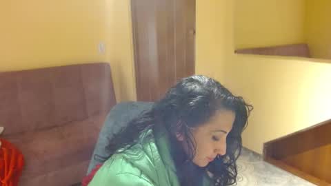 Snapshot of kenyaa_a24 chatting on 02/18/25, 09:32 kenyaa a24 online show from 02/18/25, 09:32