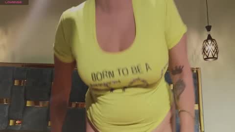 Snapshot of kenyaa_a24 chatting on 02/19/25, 02:44 kenyaa a24 online show from 02/19/25, 02:44