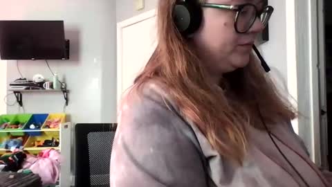 kenzibb online show from 10/28/25, 03:04