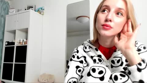 Kenzie online show from 02/05/25, 05:09