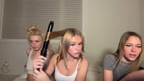 kenziesmithh online show from 11/26/25, 04:24