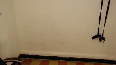 Snapshot of kerani__ chatting on 10/26/25, 11:27 DANIELA online show from 10/26/25, 11:27