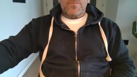 Snapshot of kermitgp3 chatting on 12/20/25, 01:51 Anton online show from 12/20/25, 01:51