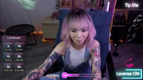 Snapshot of kerry_kirk chatting on 11/13/25, 10:41 Kerry online show from 11/13/25, 10:41