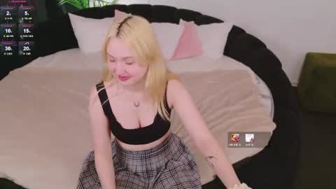 kerry_mell online show from 06/11/26, 02:15