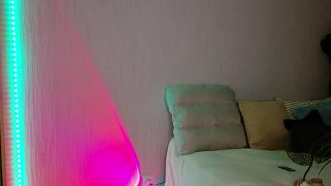 Snapshot of kess_edison chatting on 12/16/25, 06:35 kess_edison online show from 12/16/25, 06:35