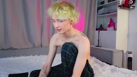 Kessy online show from 12/17/25, 12:27