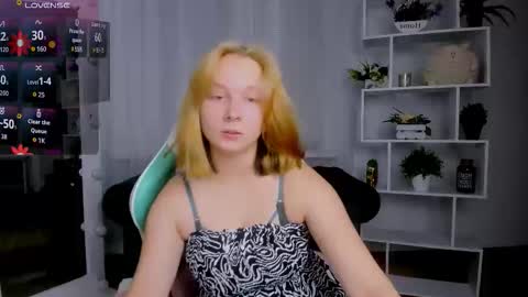 Ketrin online show from 11/24/25, 06:02