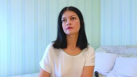 Snapshot of kettimi chatting on 11/17/25, 08:42 Catherine online show from 11/17/25, 08:42