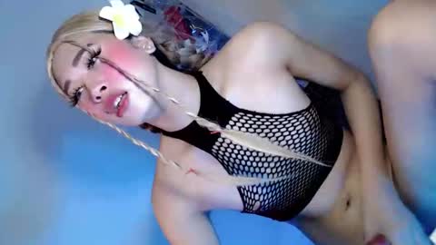 Snapshot of kettlyn18 chatting on 04/14/26, 11:05 kettlyn18 online show from 04/14/26, 11:05