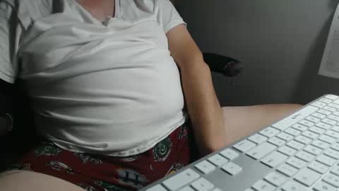 Snapshot of kev92569 chatting on 11/02/25, 12:07 kev92569 online show from 11/02/25, 12:07