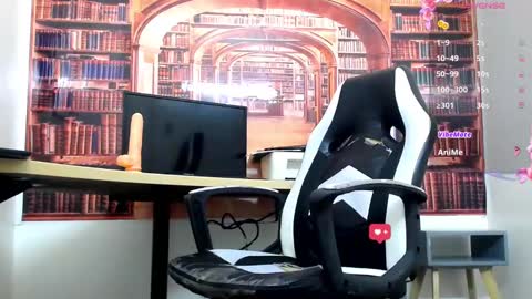 Snapshot of kevin__max_ chatting on 01/18/25, 07:07 Kev online show from 01/18/25, 07:07