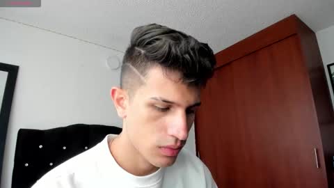 Kevin Ahs online show from 09/12/25, 04:40